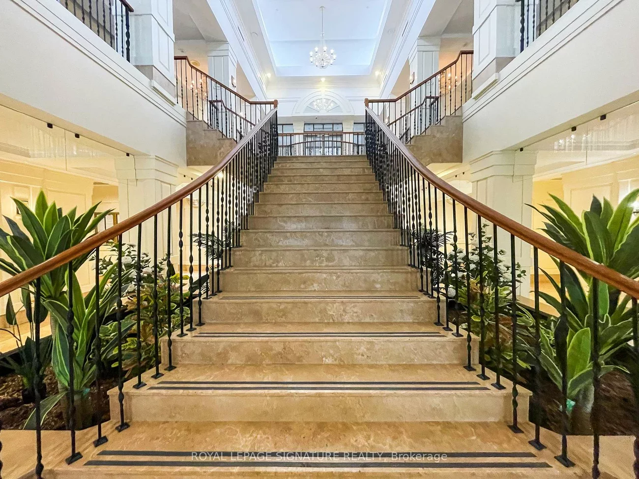 700, Humberwood, West Humber-Clairville, Toronto