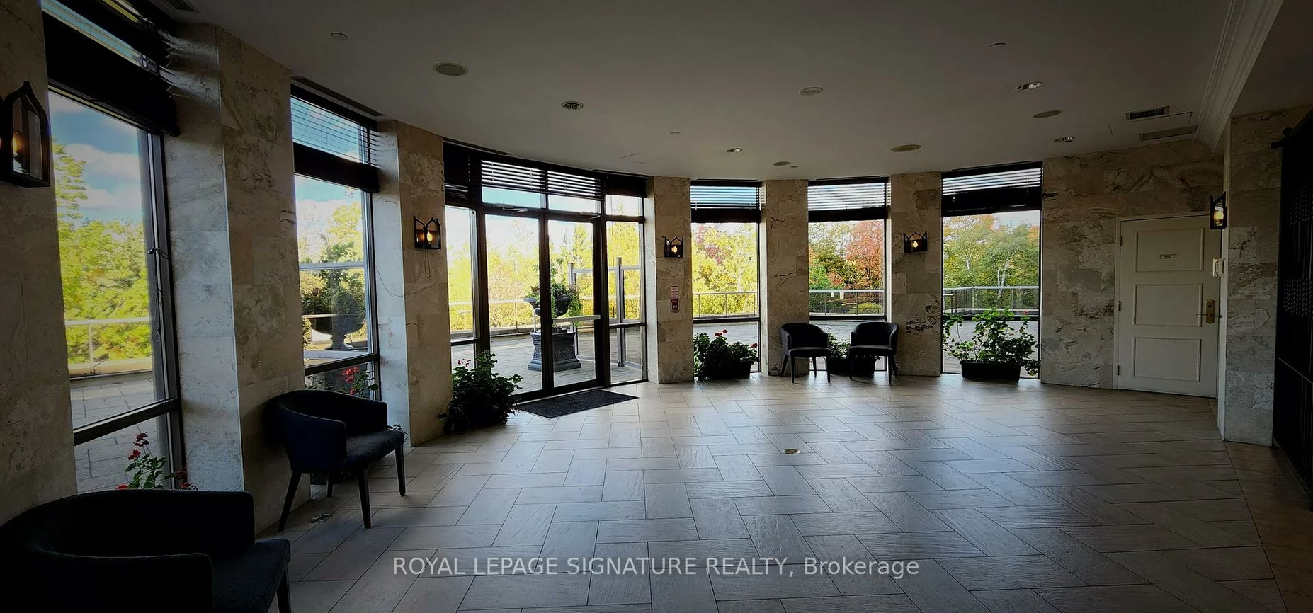 700, Humberwood, West Humber-Clairville, Toronto