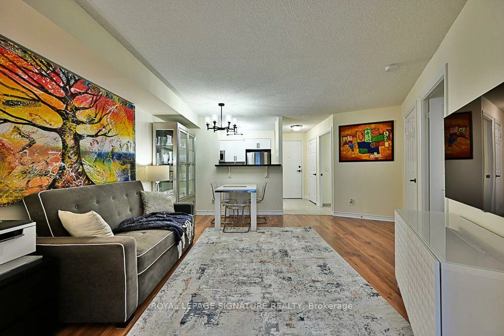 700, Humberwood, West Humber-Clairville, Toronto