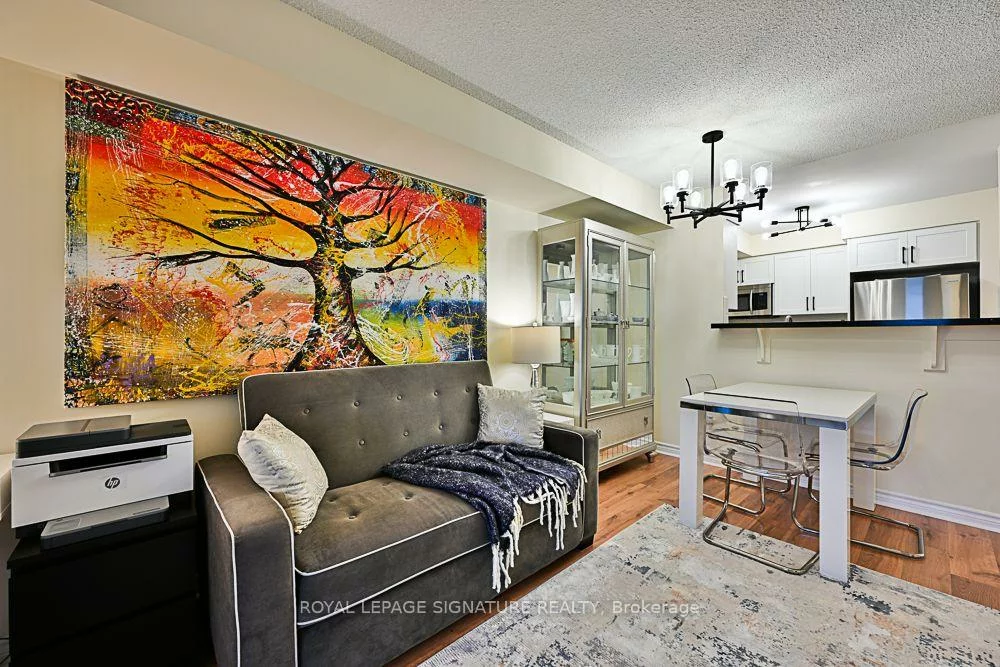 700, Humberwood, West Humber-Clairville, Toronto