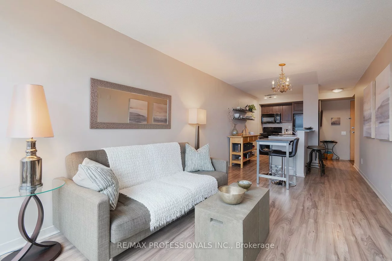1040, The Queensway, Islington-City Centre West, Toronto