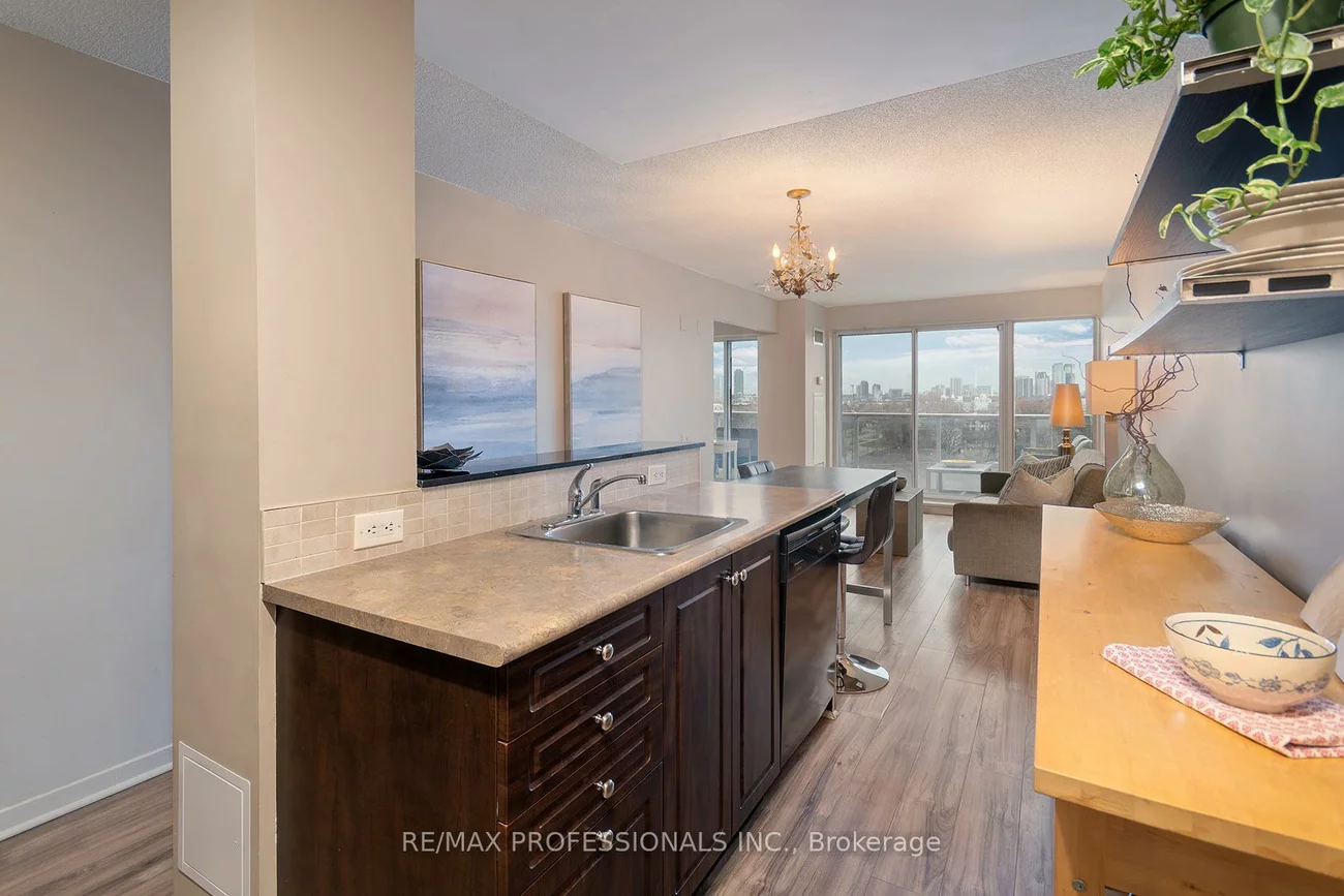 1040, The Queensway, Islington-City Centre West, Toronto