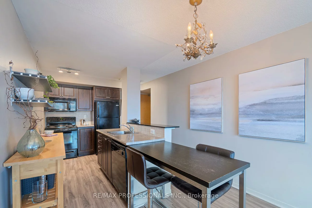 1040, The Queensway, Islington-City Centre West, Toronto