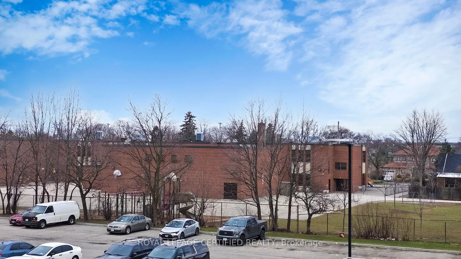 320, Dixon, Kingsview Village-The Westway, Toronto