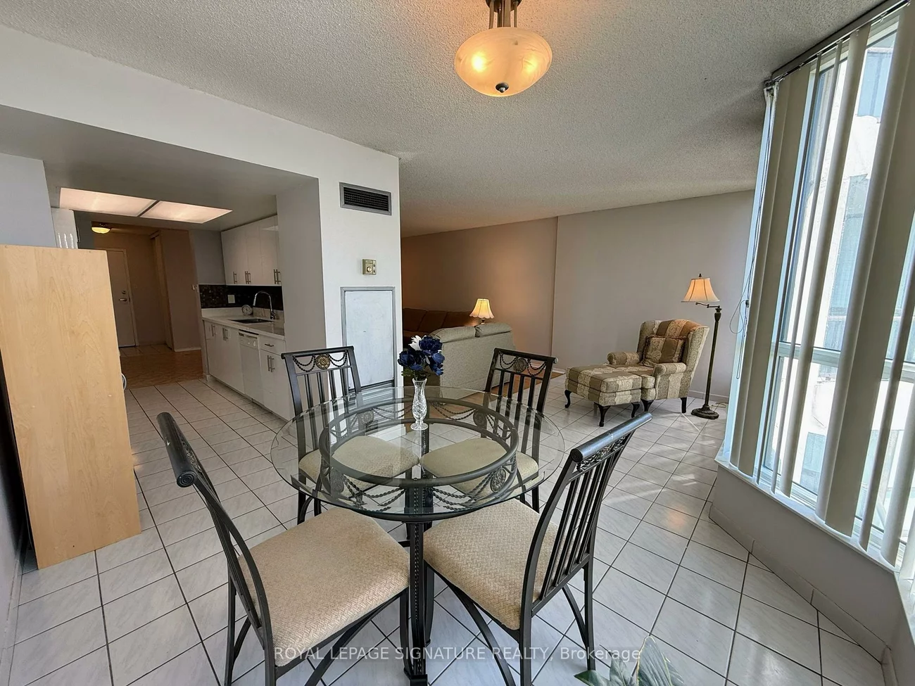 3, Rowntree, Mount Olive-Silverstone-Jamestown, Toronto