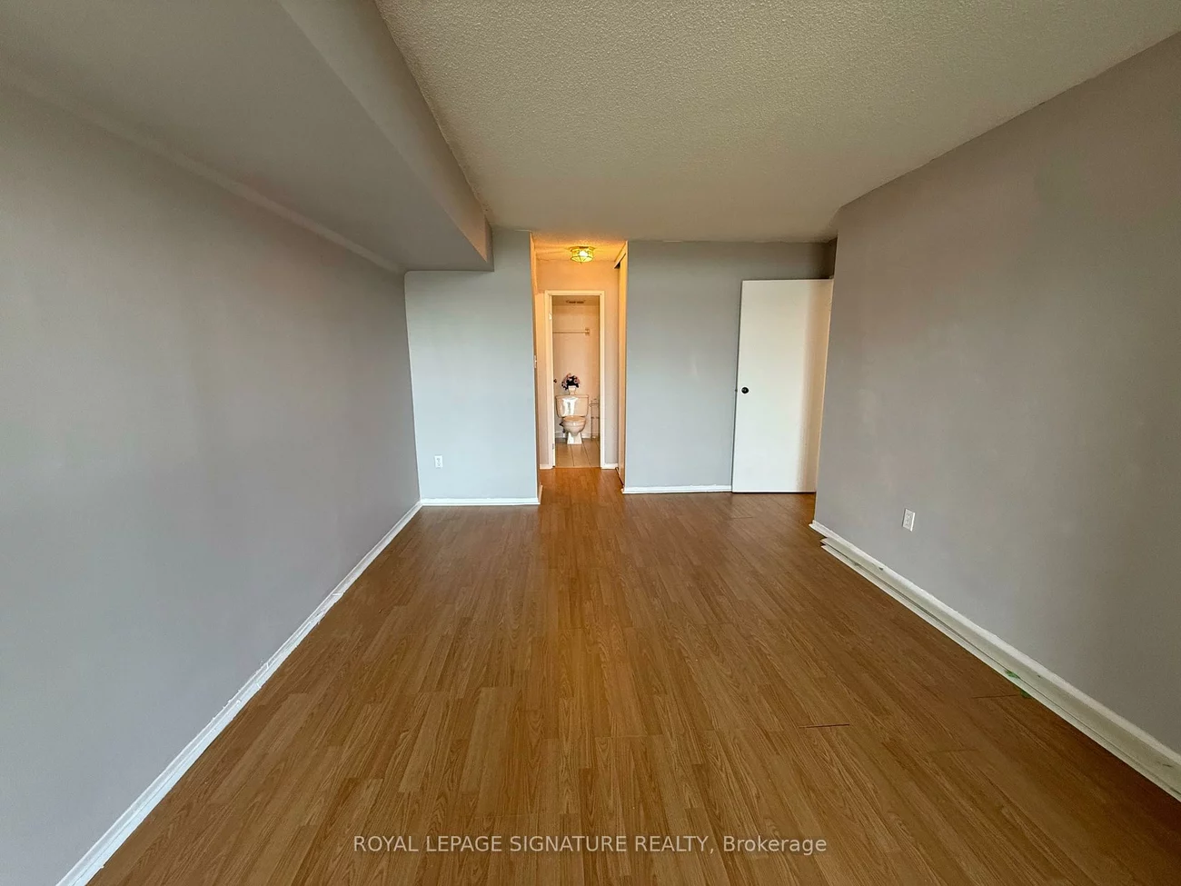 3, Rowntree, Mount Olive-Silverstone-Jamestown, Toronto