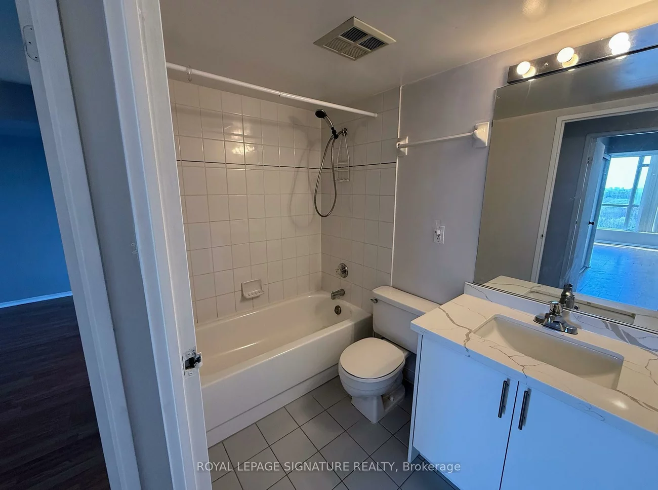 3, Rowntree, Mount Olive-Silverstone-Jamestown, Toronto