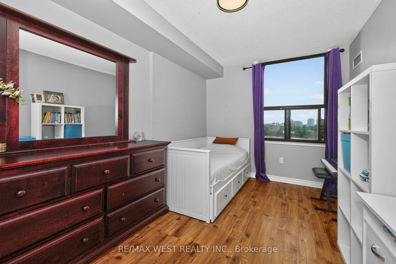 75, Emmett, Mount Dennis, Toronto