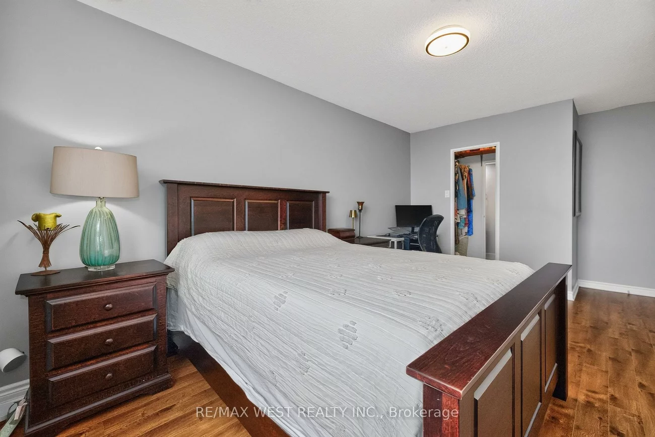 75, Emmett, Mount Dennis, Toronto