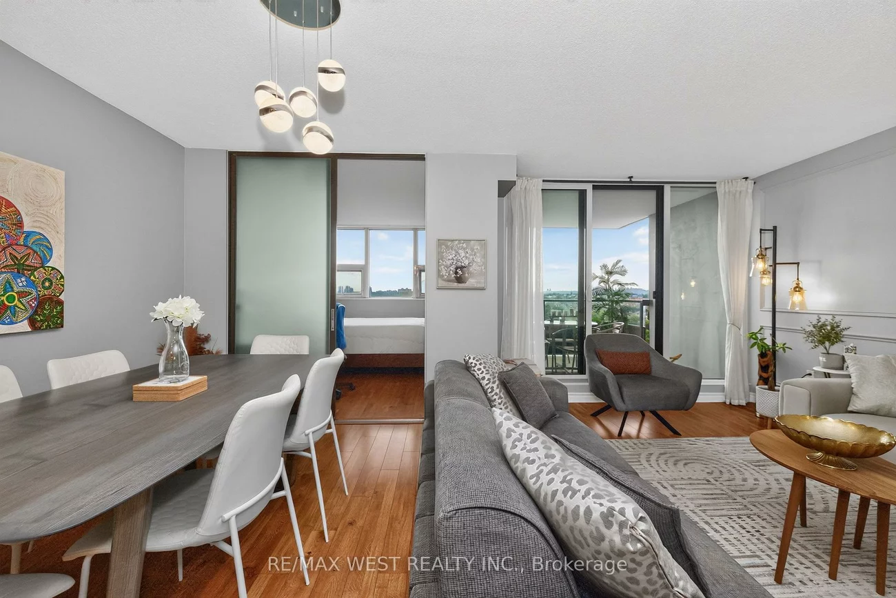 75, Emmett, Mount Dennis, Toronto