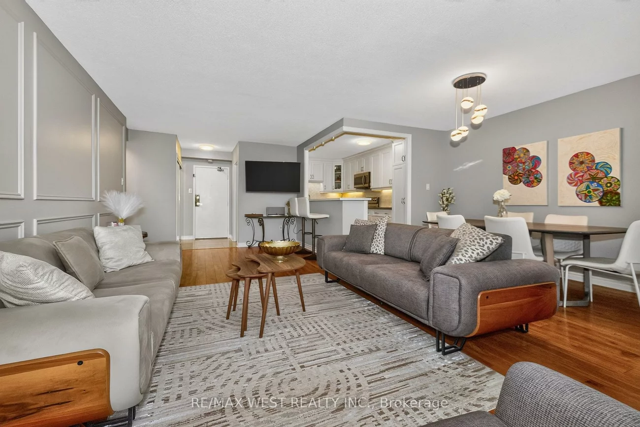 75, Emmett, Mount Dennis, Toronto