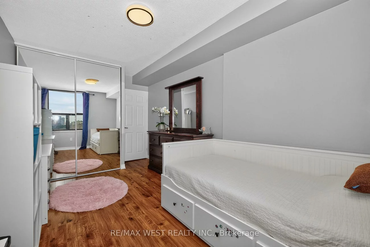 75, Emmett, Mount Dennis, Toronto