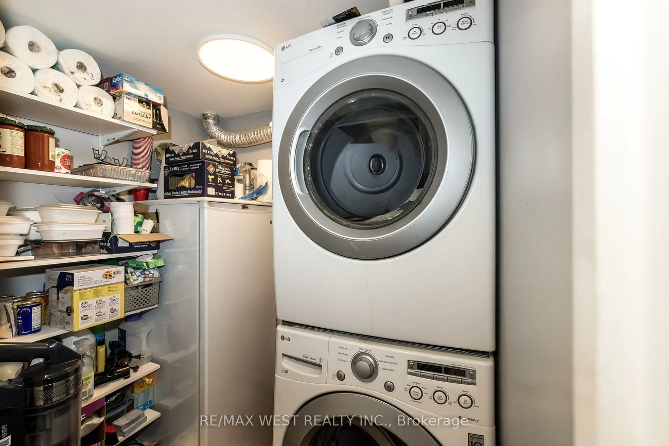 75, Emmett, Mount Dennis, Toronto