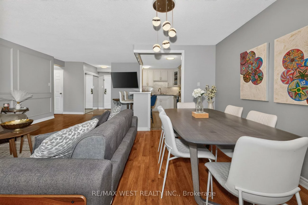 75, Emmett, Mount Dennis, Toronto