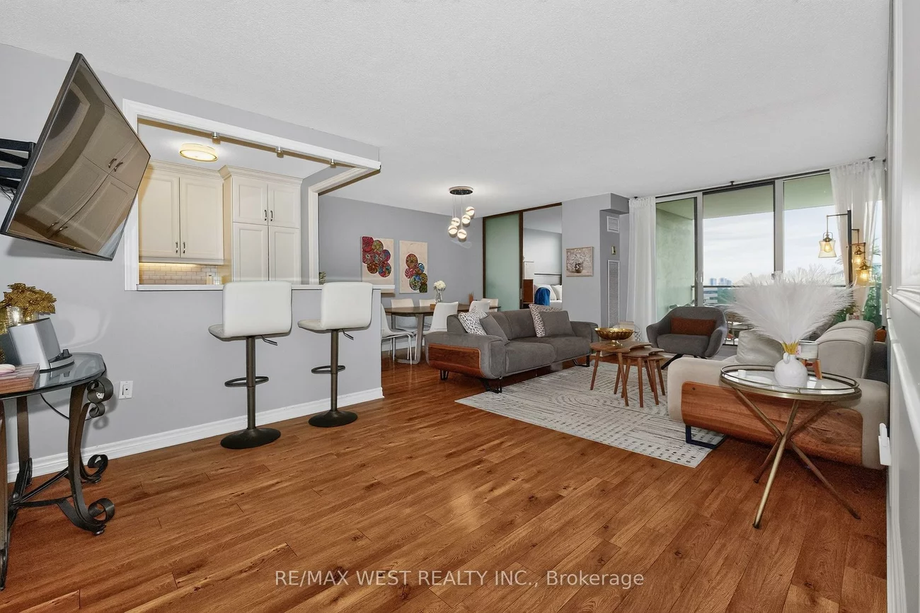 75, Emmett, Mount Dennis, Toronto