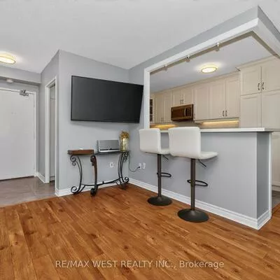 75, Emmett, Mount Dennis, Toronto