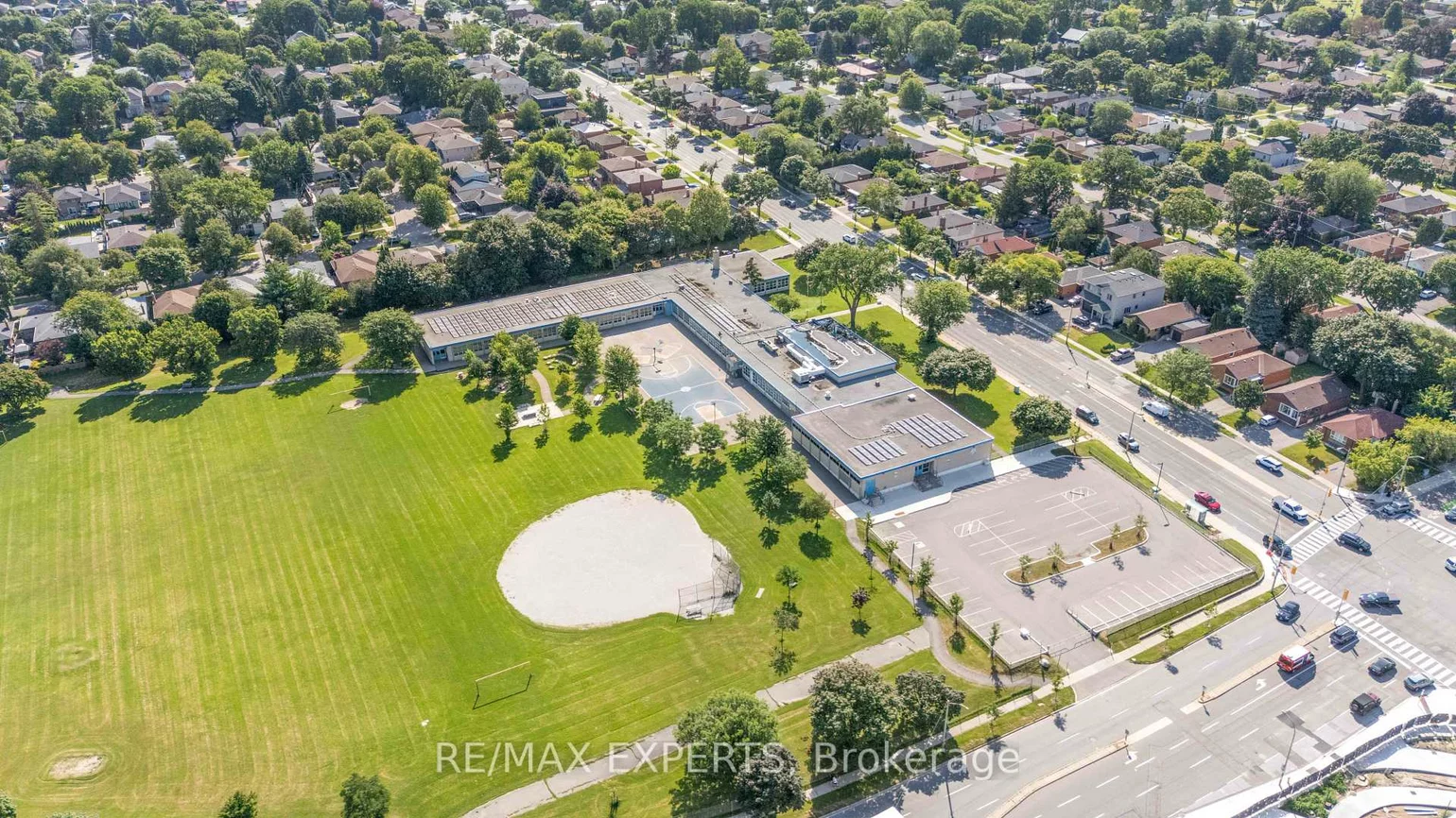 30, Gibbs, Islington-City Centre West, Toronto