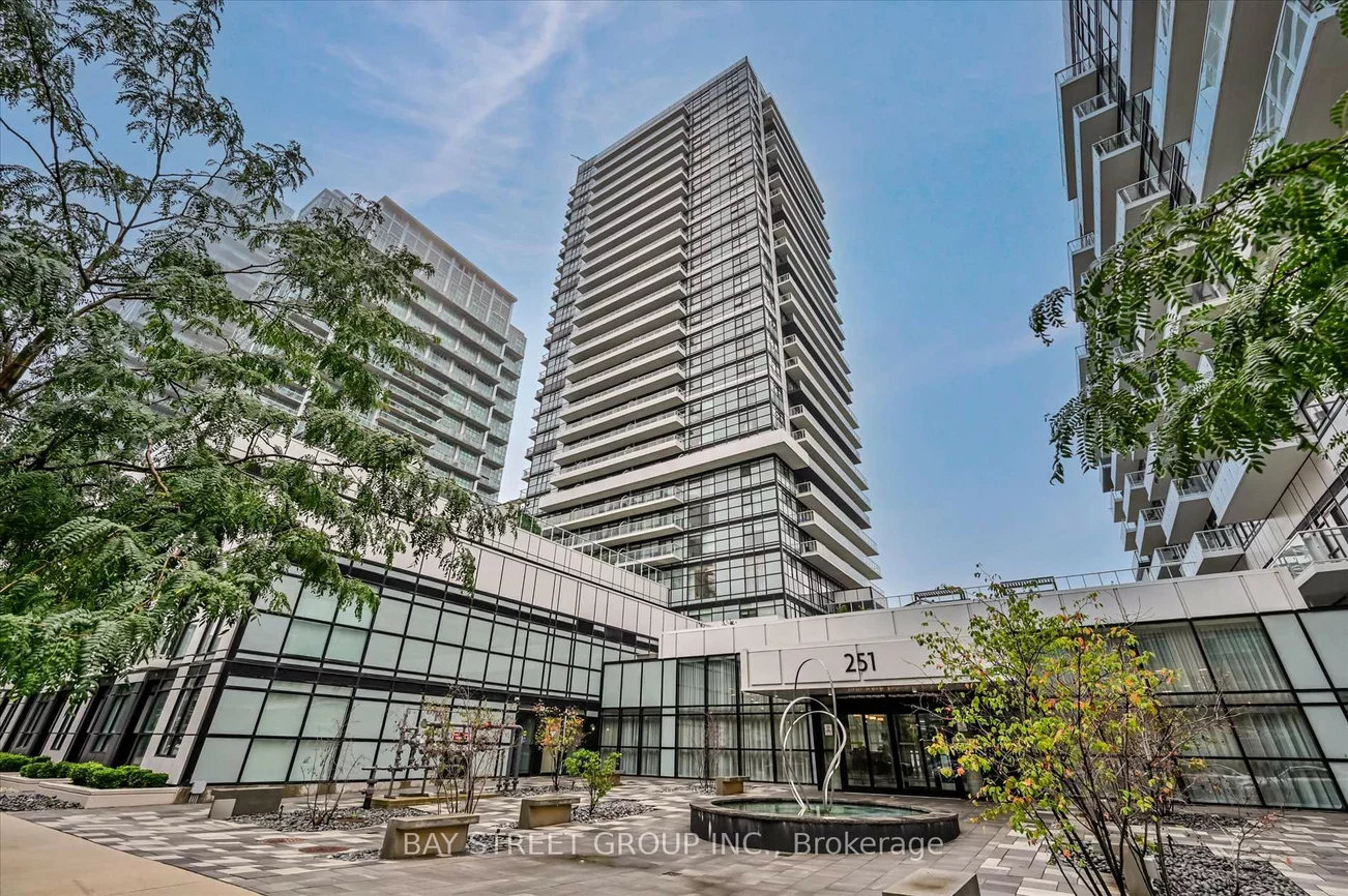 251, Manitoba, Mimico, Toronto