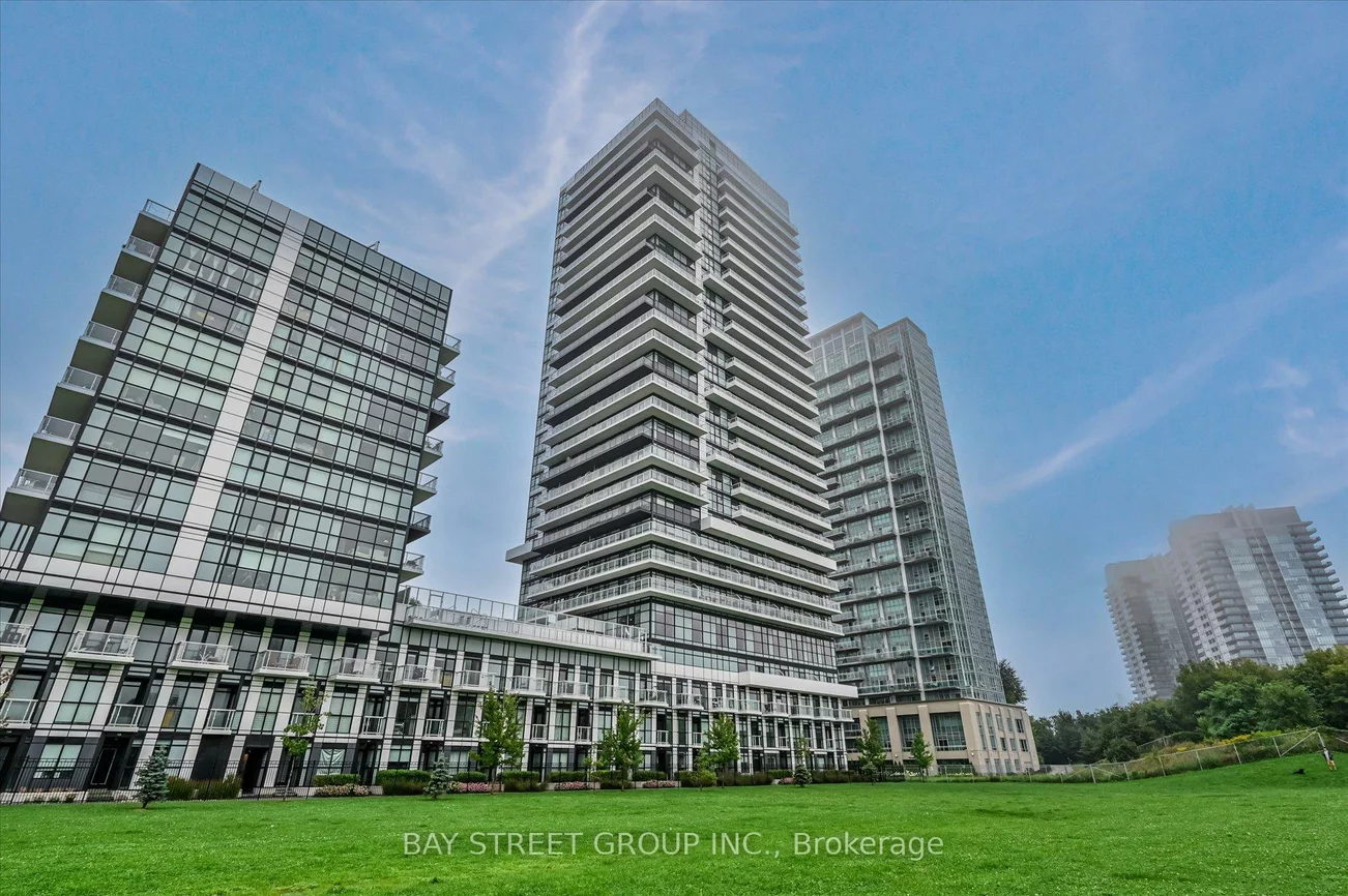 251, Manitoba, Mimico, Toronto