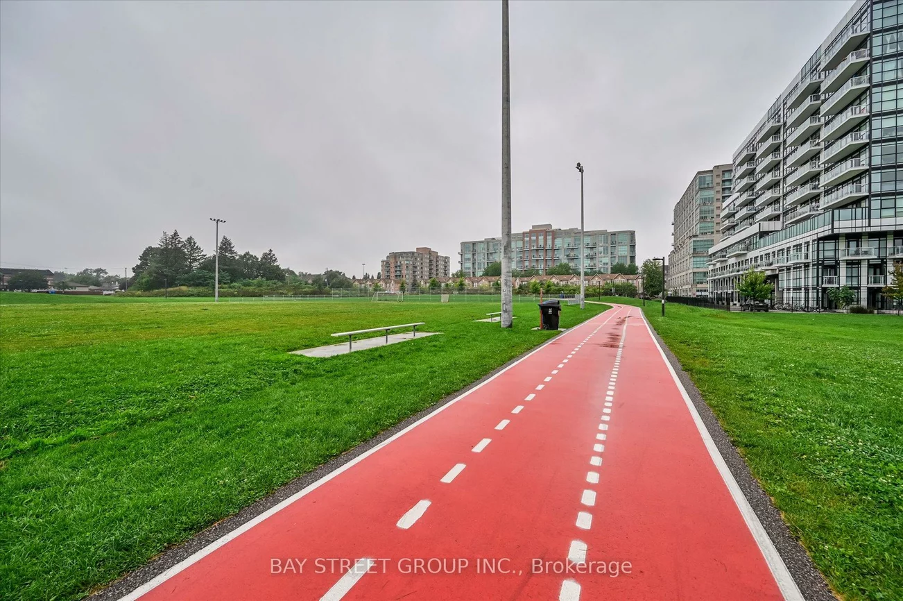 251, Manitoba, Mimico, Toronto