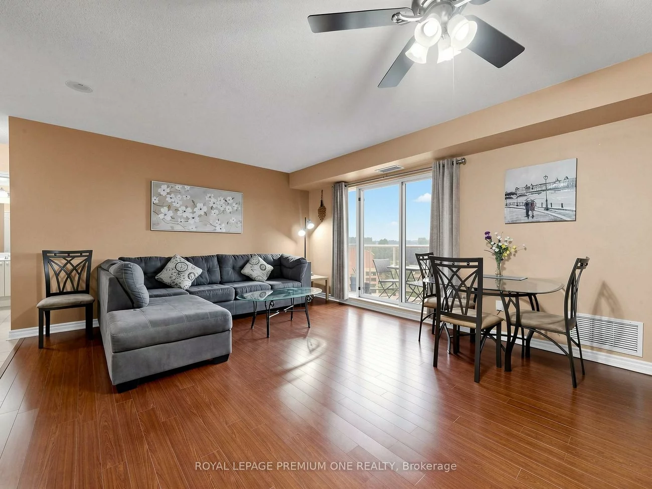 2088, Lawrence, Weston, Toronto