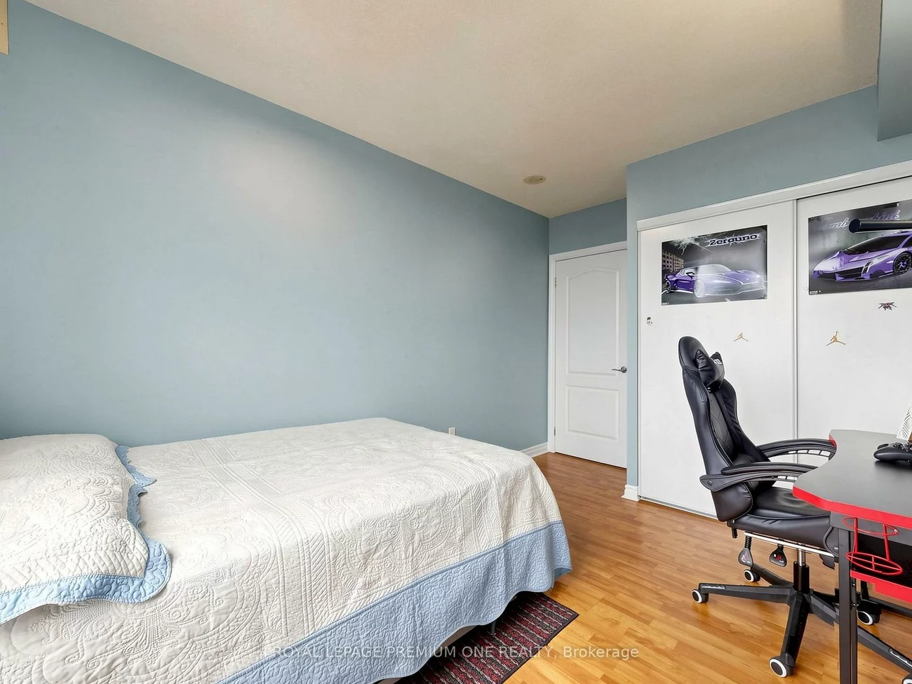 2088, Lawrence, Weston, Toronto