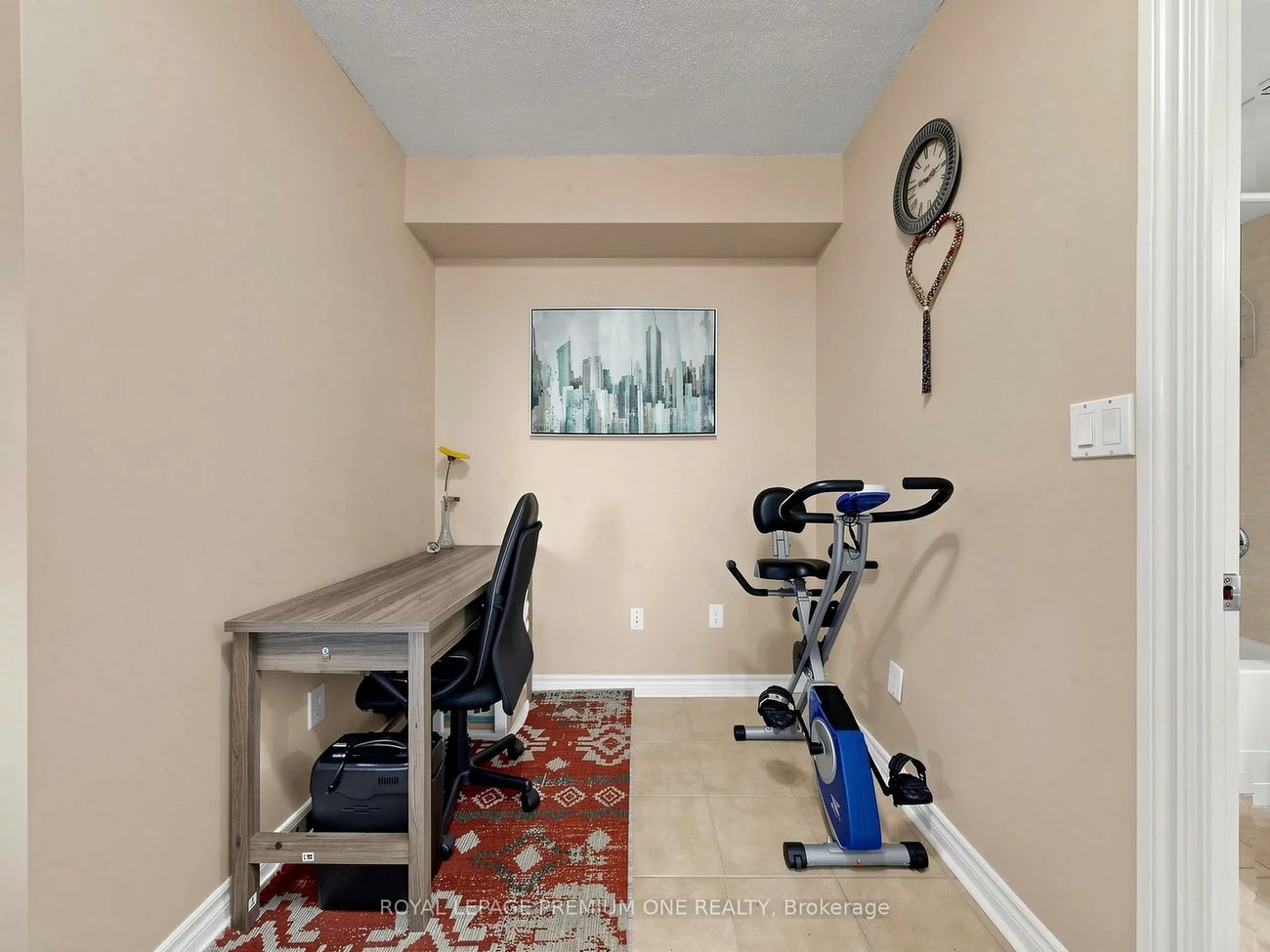 2088, Lawrence, Weston, Toronto