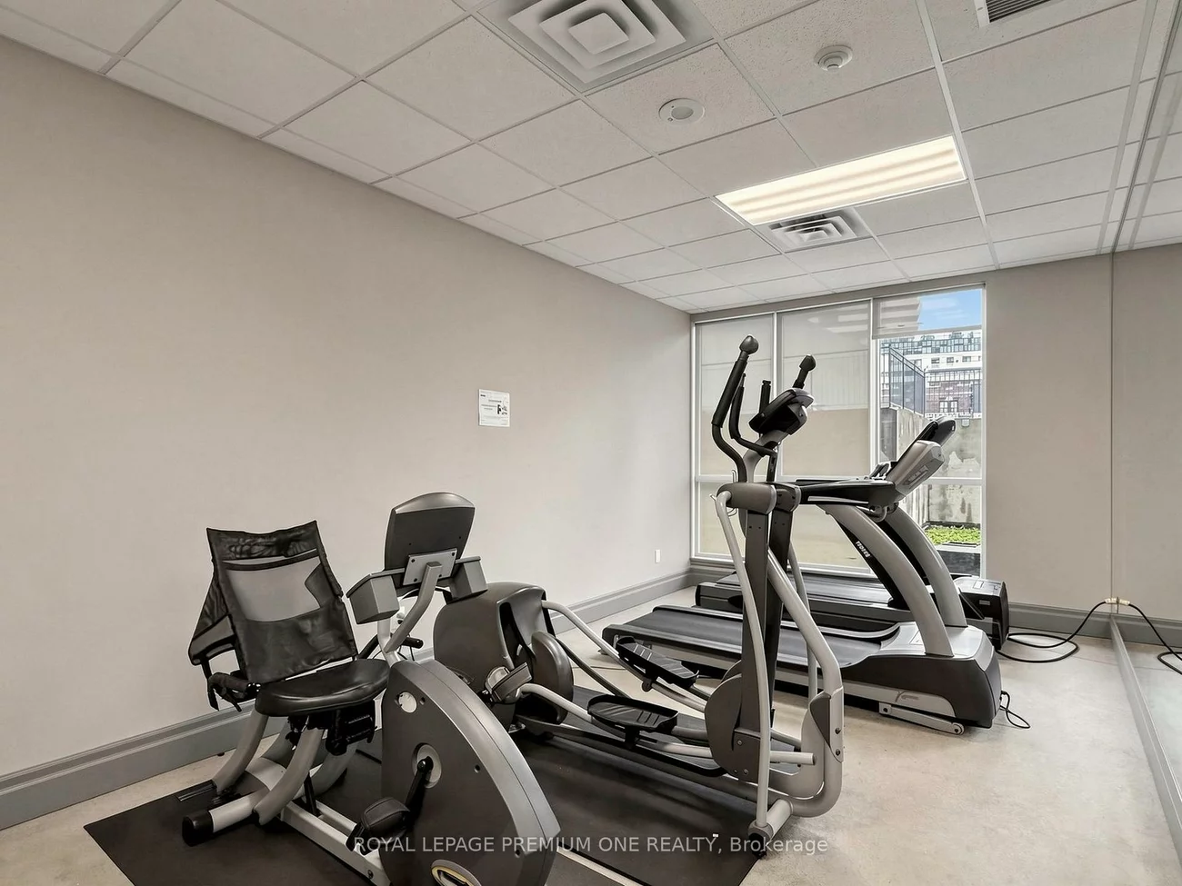 2088, Lawrence, Weston, Toronto
