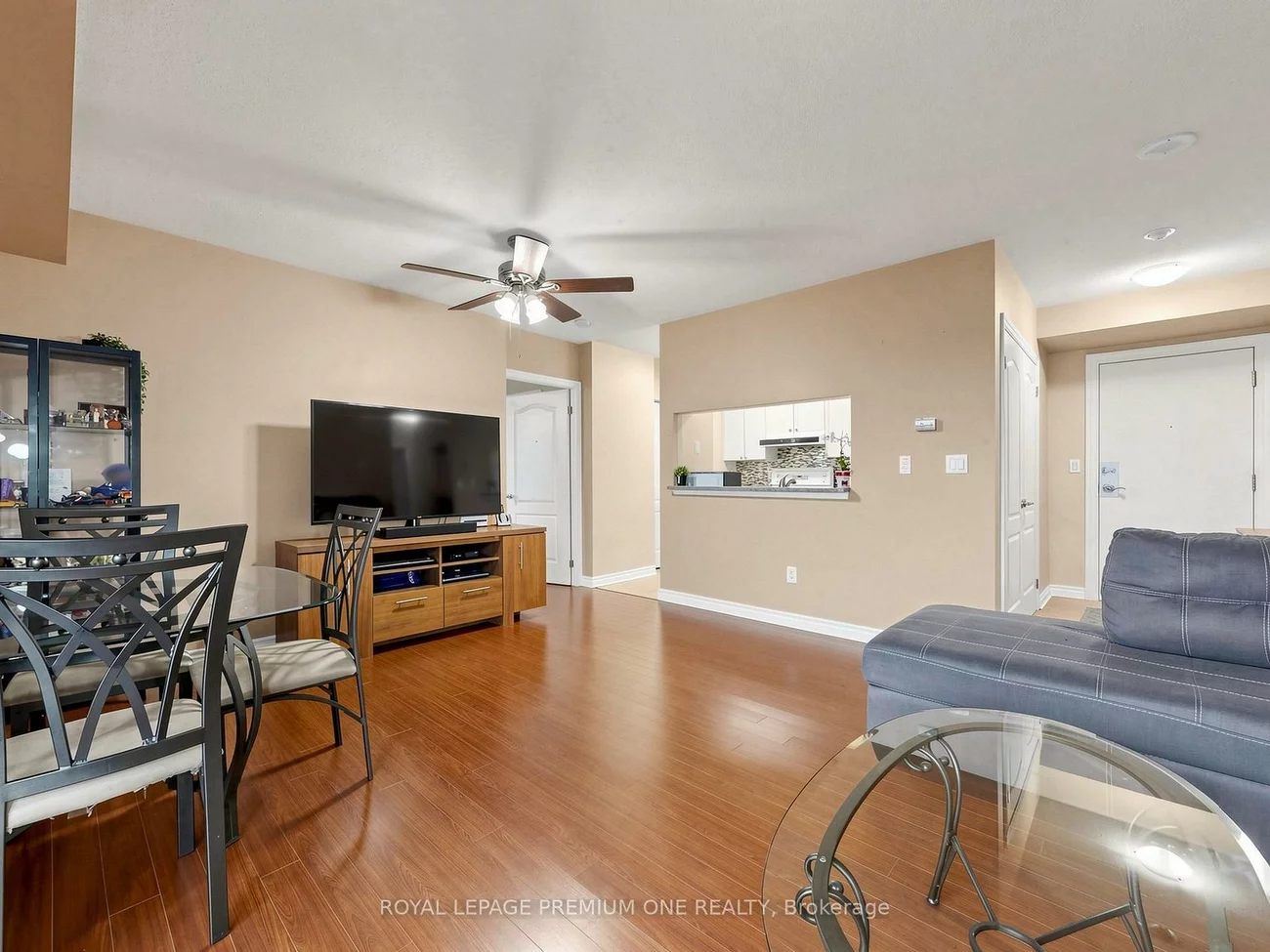 2088, Lawrence, Weston, Toronto