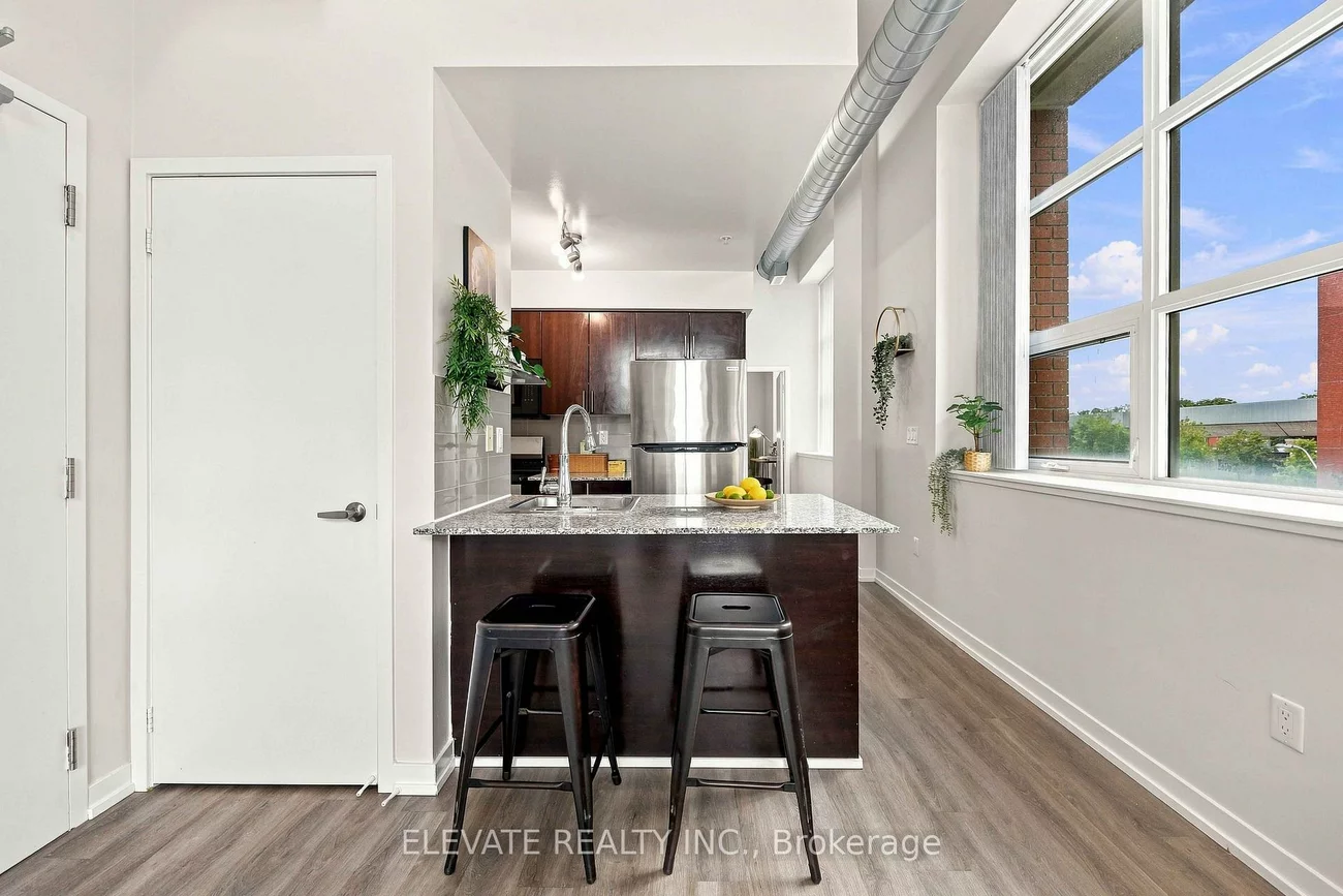 1410, Dupont, Dovercourt-Wallace Emerson-Junction, Toronto