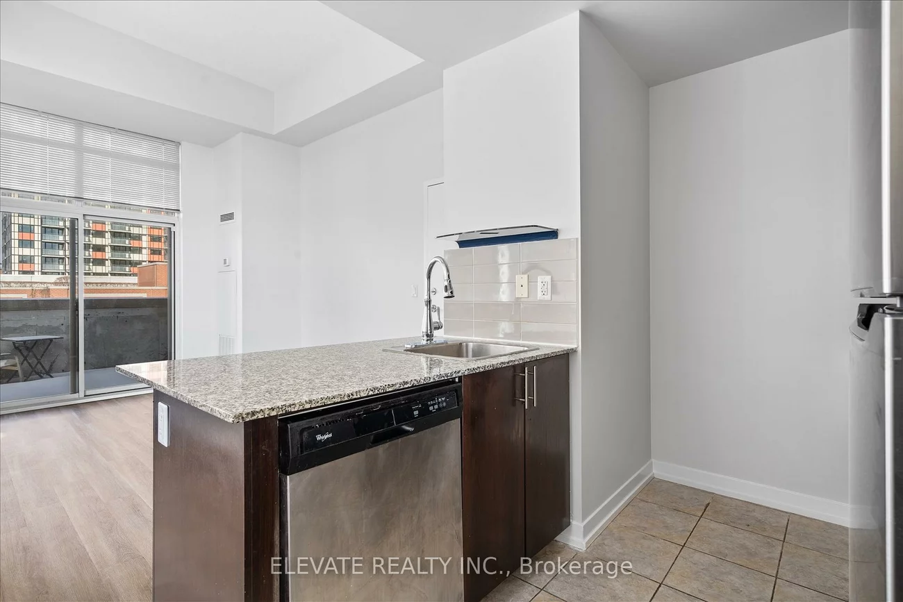 1410, Dupont, Dovercourt-Wallace Emerson-Junction, Toronto