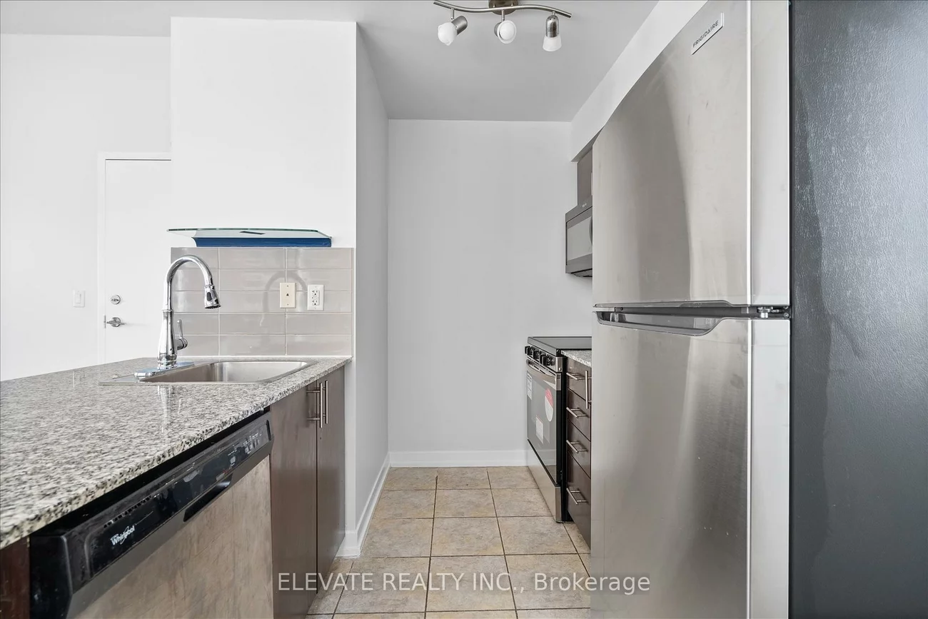 1410, Dupont, Dovercourt-Wallace Emerson-Junction, Toronto