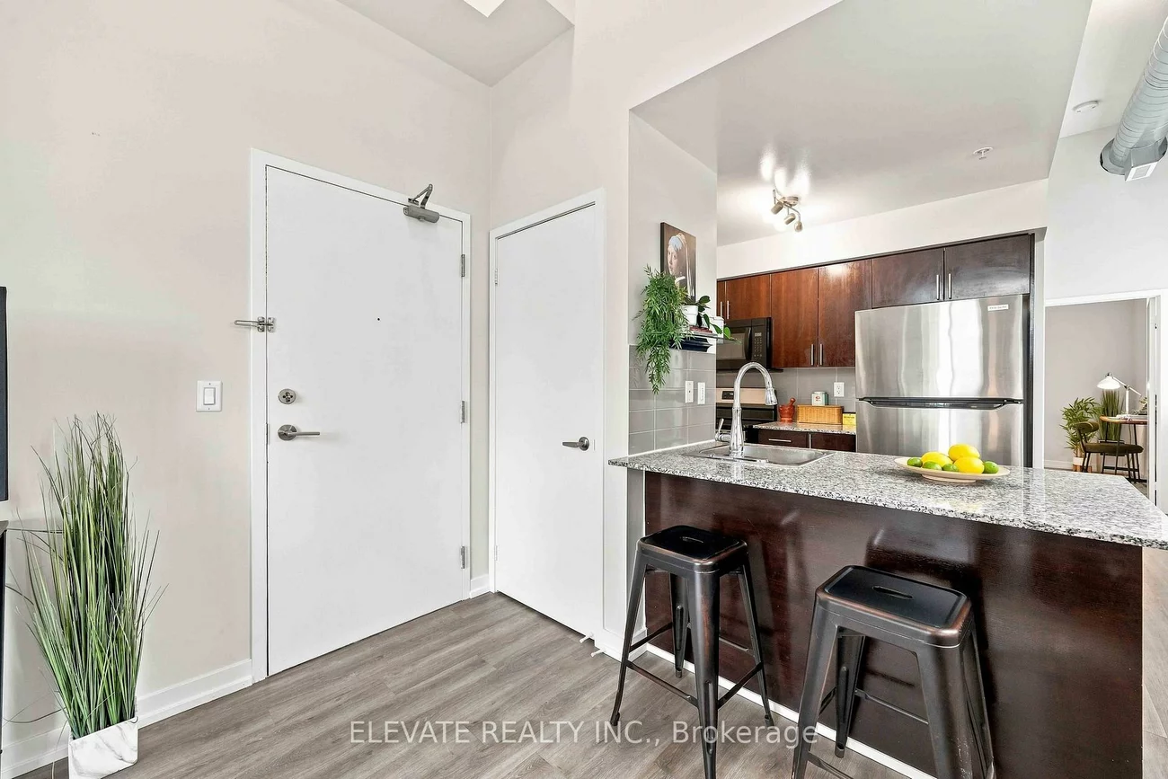 1410, Dupont, Dovercourt-Wallace Emerson-Junction, Toronto