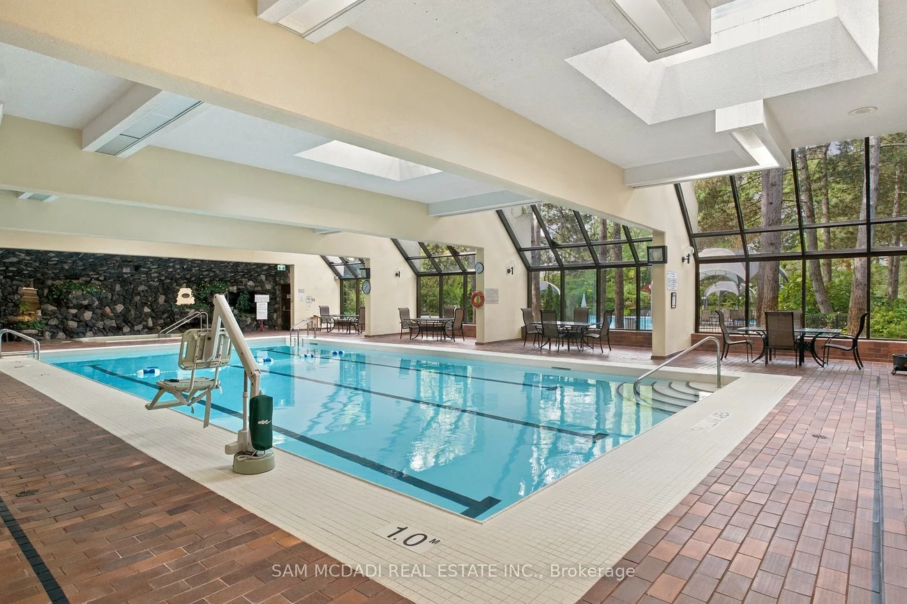 2000, Islington, Kingsview Village-The Westway, Toronto