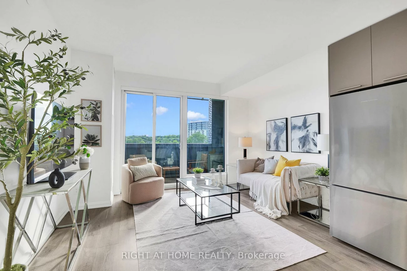 4208, Dundas, Edenbridge-Humber Valley, Toronto