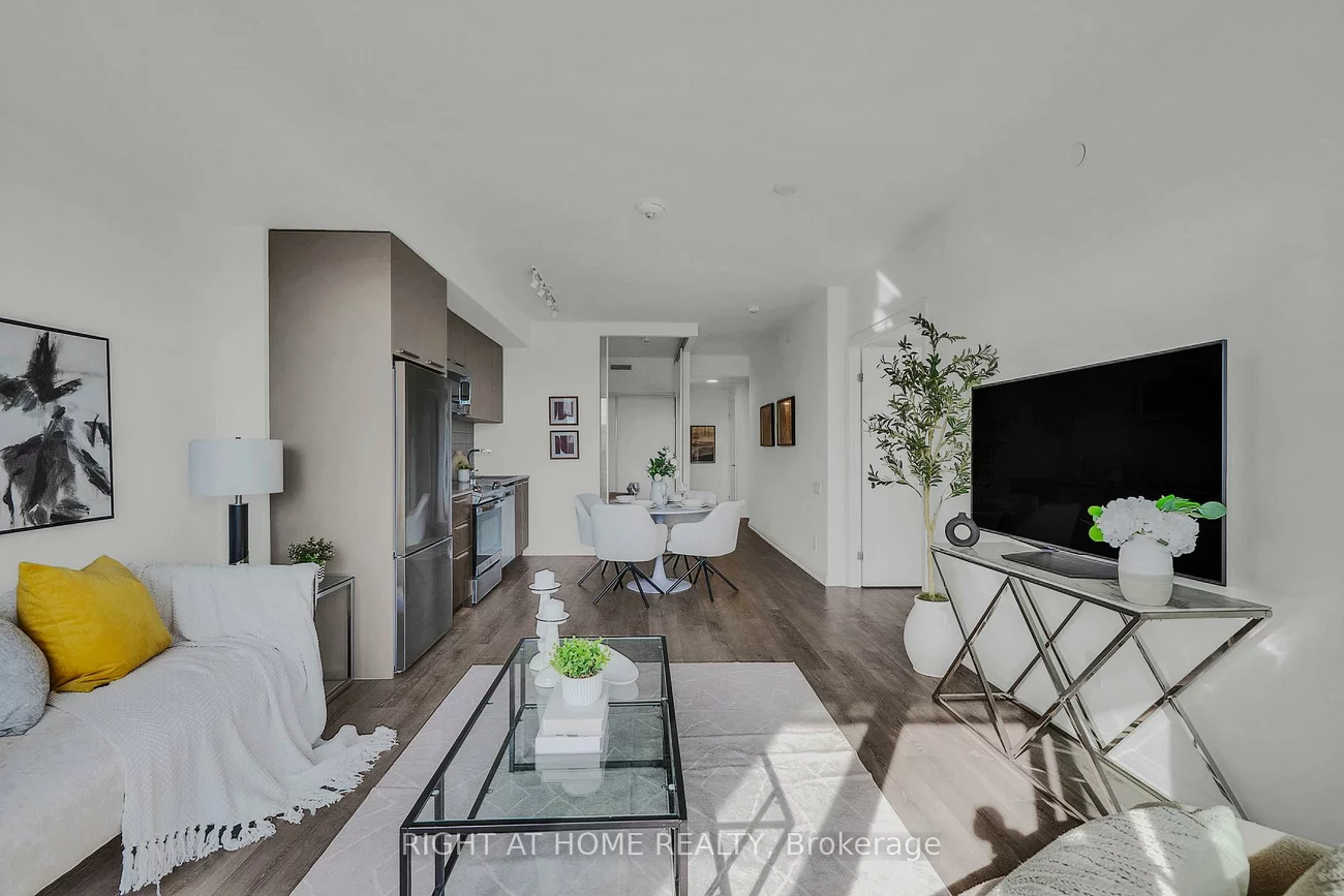 4208, Dundas, Edenbridge-Humber Valley, Toronto