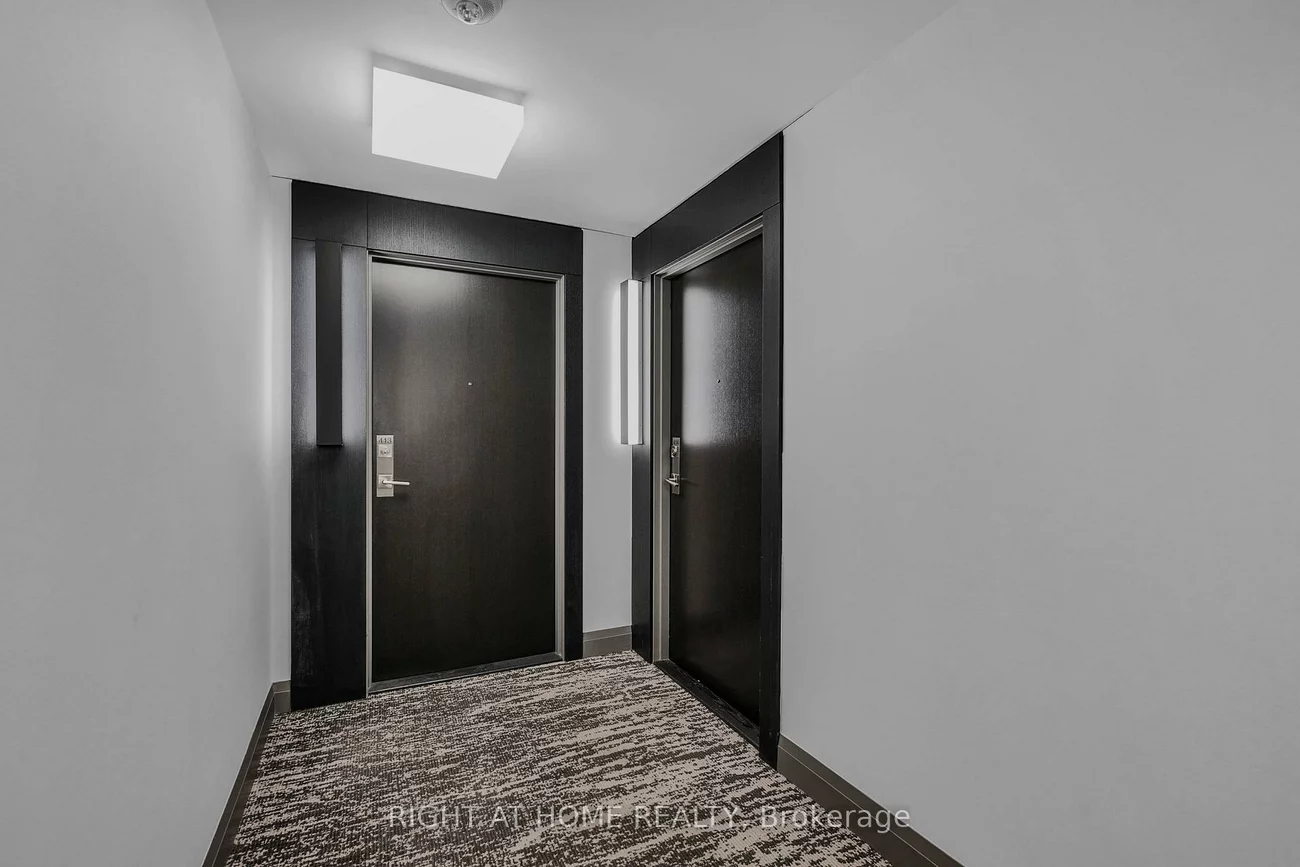 4208, Dundas, Edenbridge-Humber Valley, Toronto