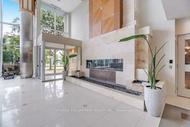 58, MARINE PARADE, Mimico, Toronto