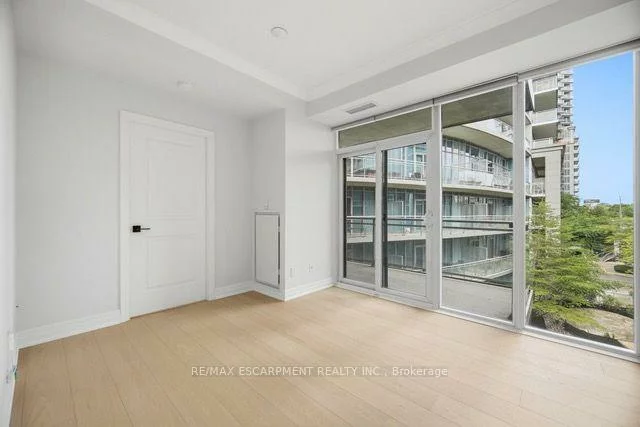 58, MARINE PARADE, Mimico, Toronto