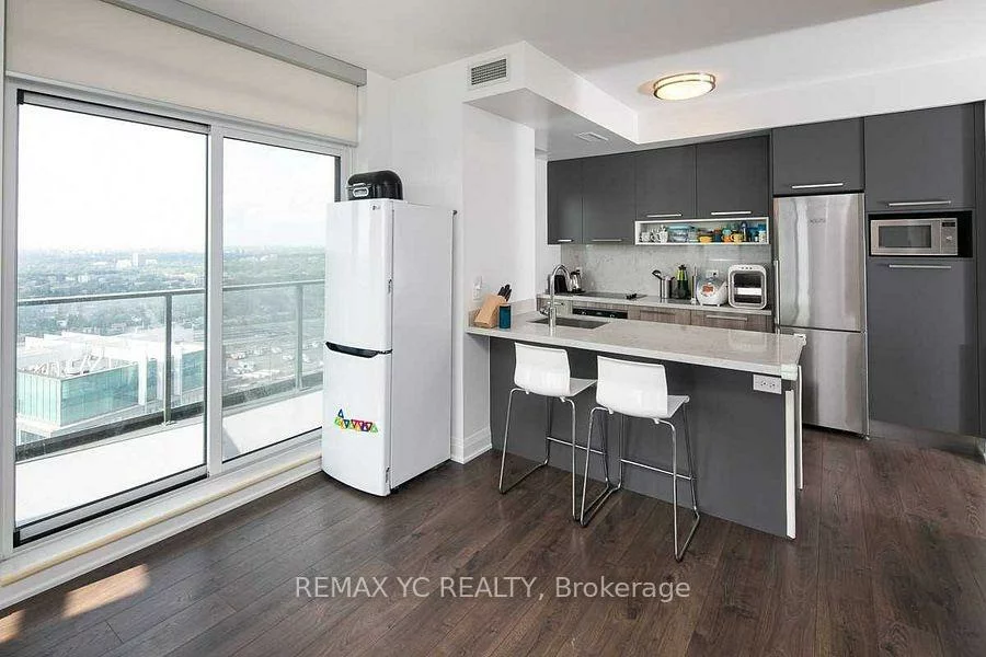 36, Park Lawn, Mimico, Toronto