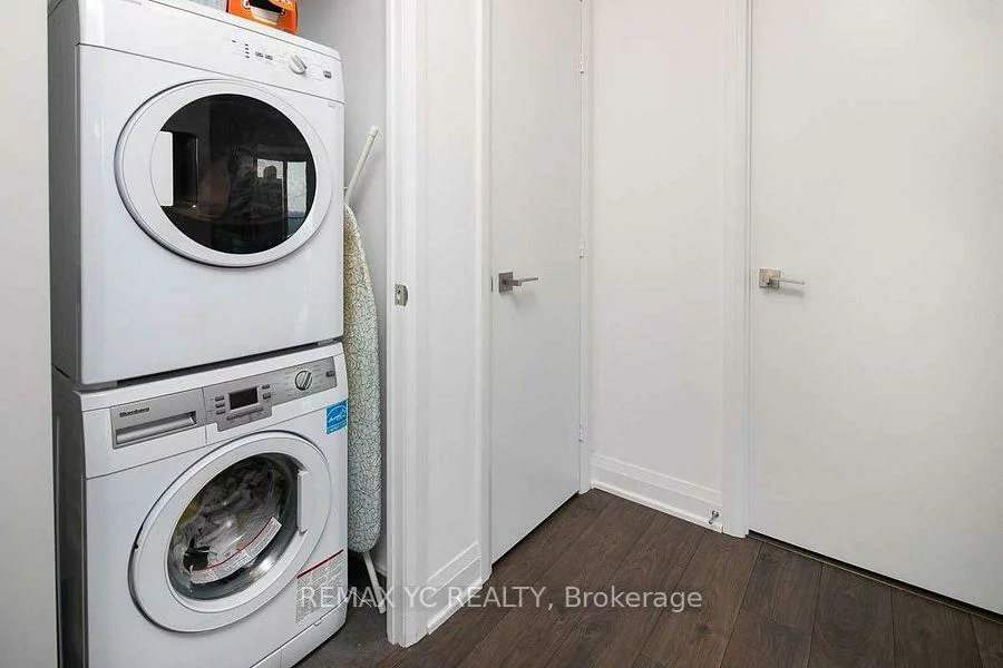 36, Park Lawn, Mimico, Toronto