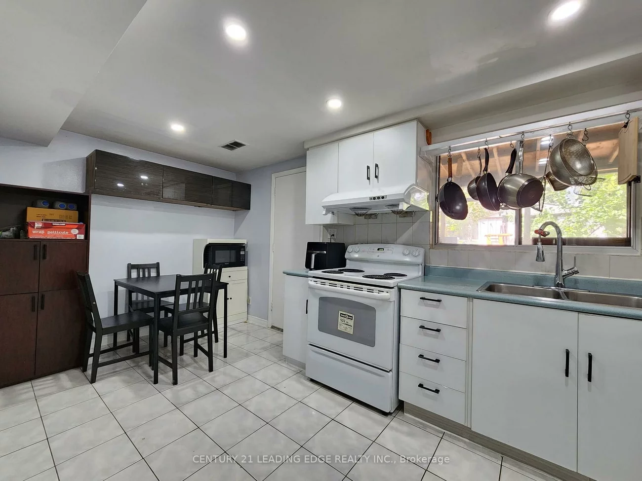 203, Lotherton, Yorkdale-Glen Park, Toronto