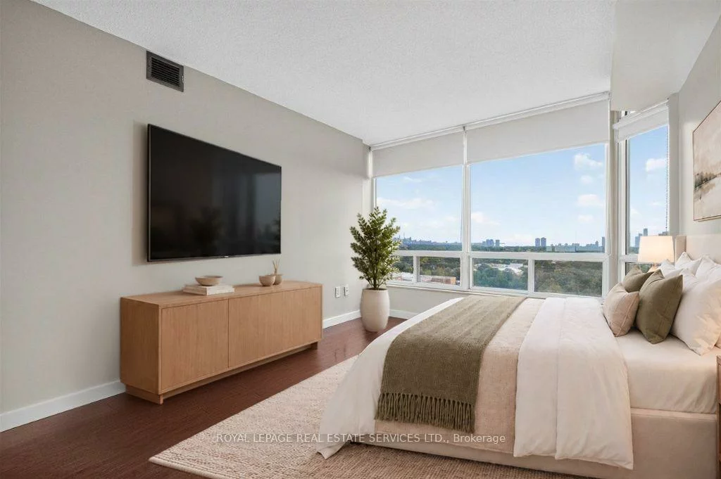 1320, Islington, Islington-City Centre West, Toronto