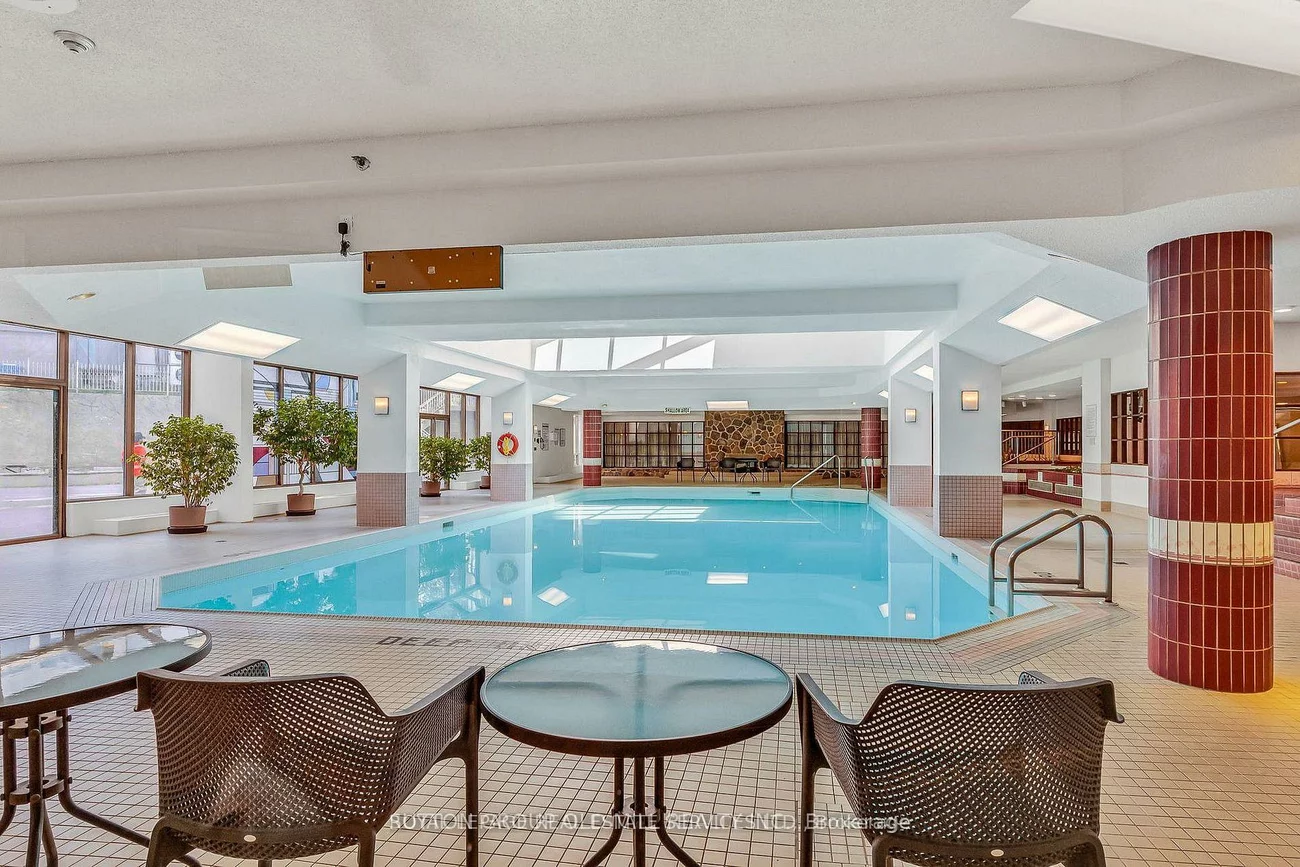 1320, Islington, Islington-City Centre West, Toronto