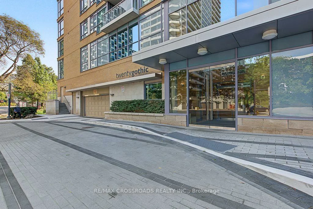 20, Gothic, High Park North, Toronto