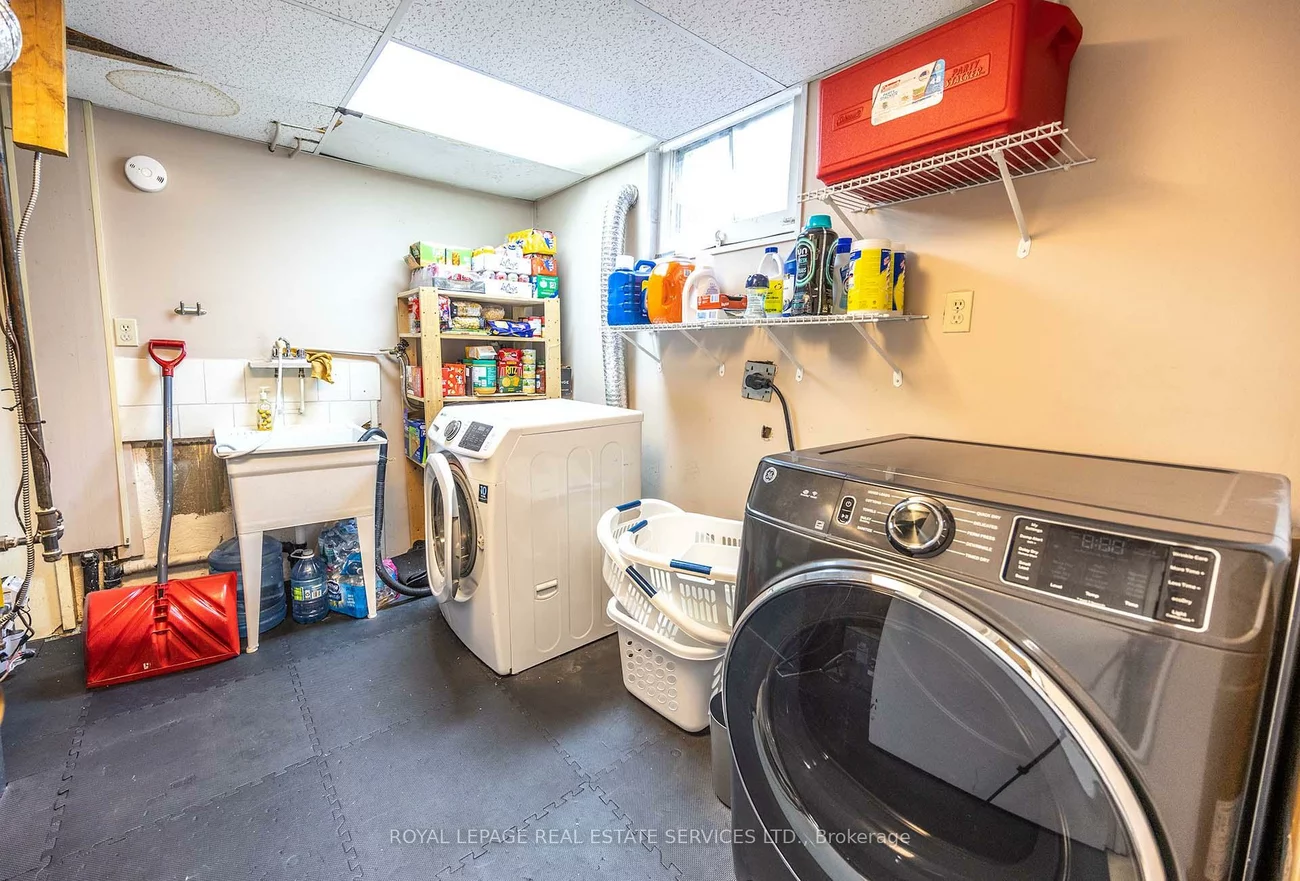 71, Old Burnhamthorpe, Markland Wood, Toronto