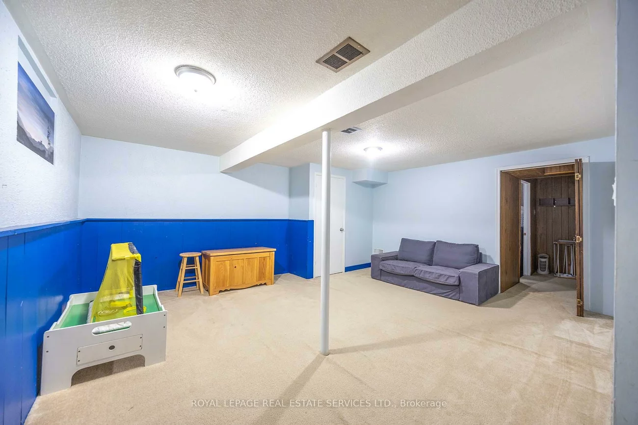 71, Old Burnhamthorpe, Markland Wood, Toronto