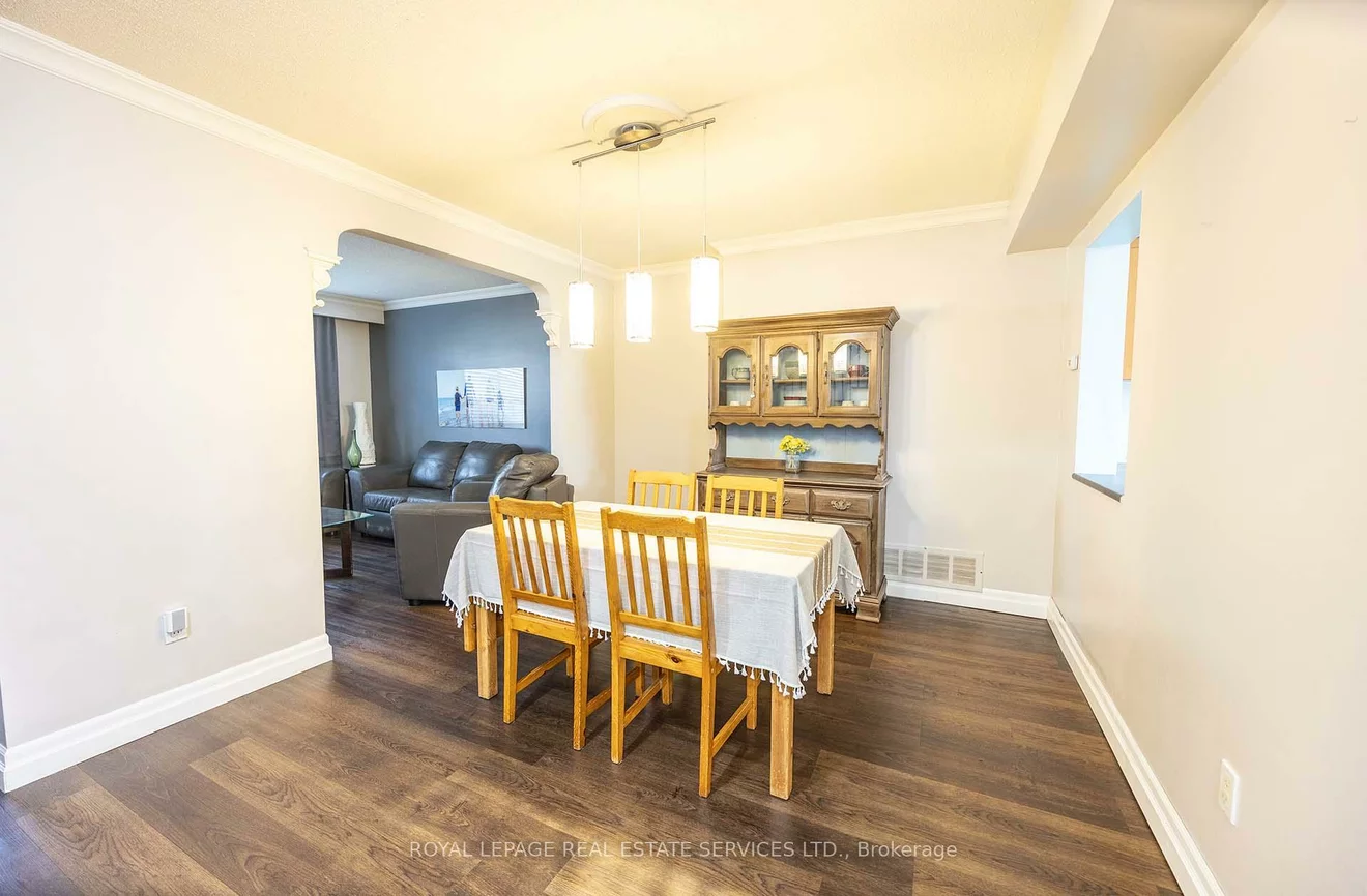 71, Old Burnhamthorpe, Markland Wood, Toronto