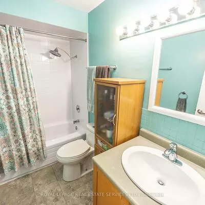 71, Old Burnhamthorpe, Markland Wood, Toronto