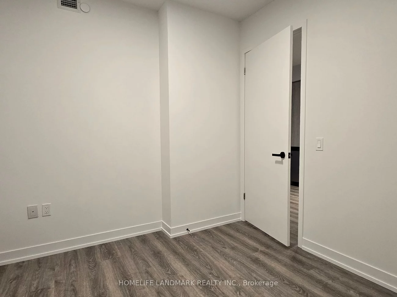 195, Commerce, Vaughan Corporate Centre, Vaughan